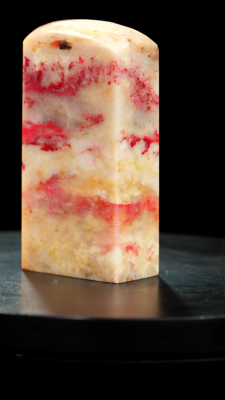 鸡血石白冻鸡血石