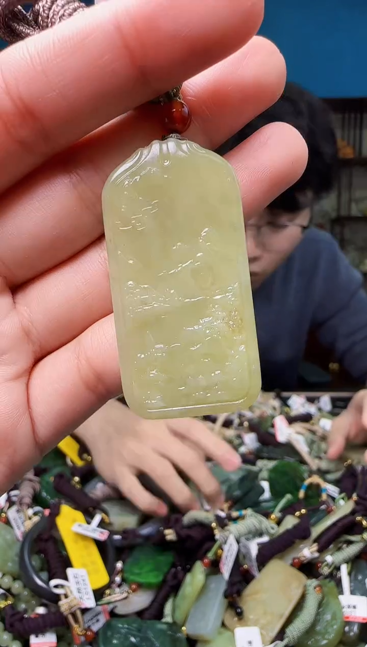 颈饰未镶嵌和田玉1