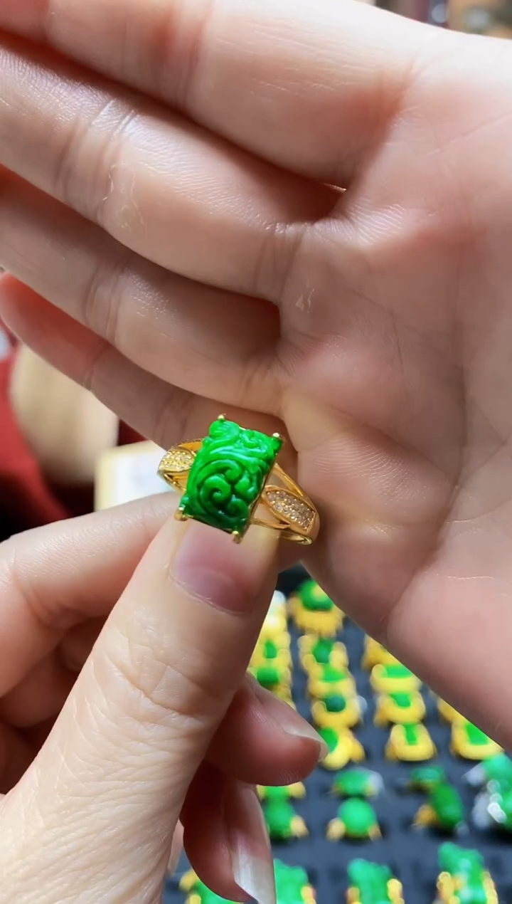 颈饰未镶嵌翡翠翡翠戒指
