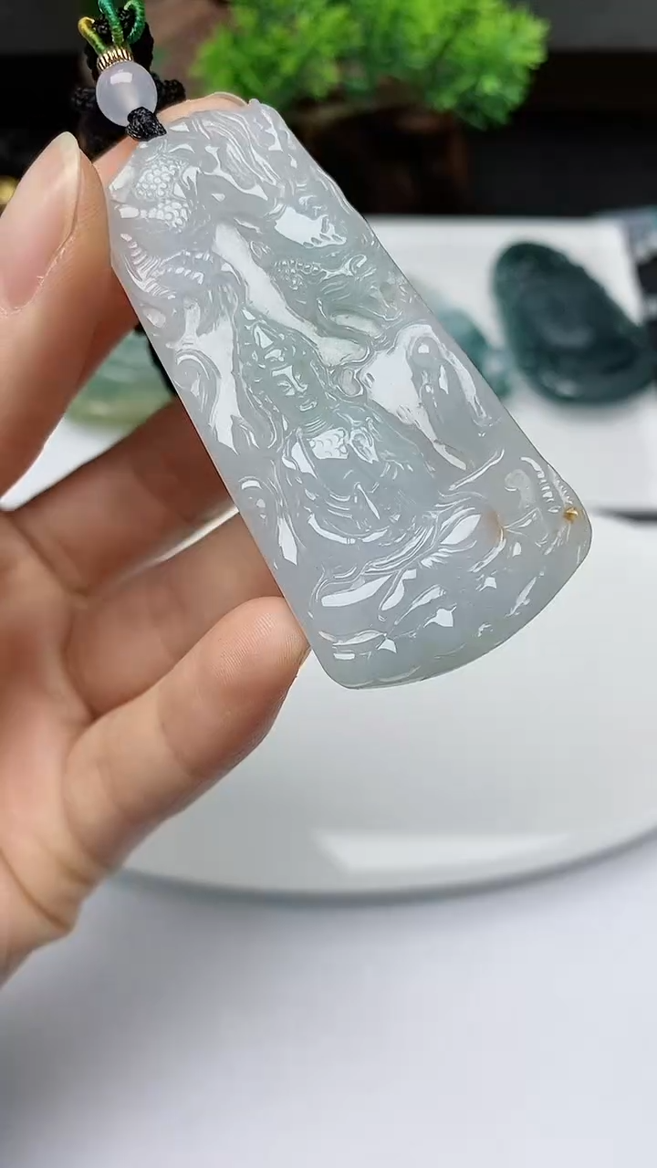 【闪购商品】翡翠颈饰未镶嵌