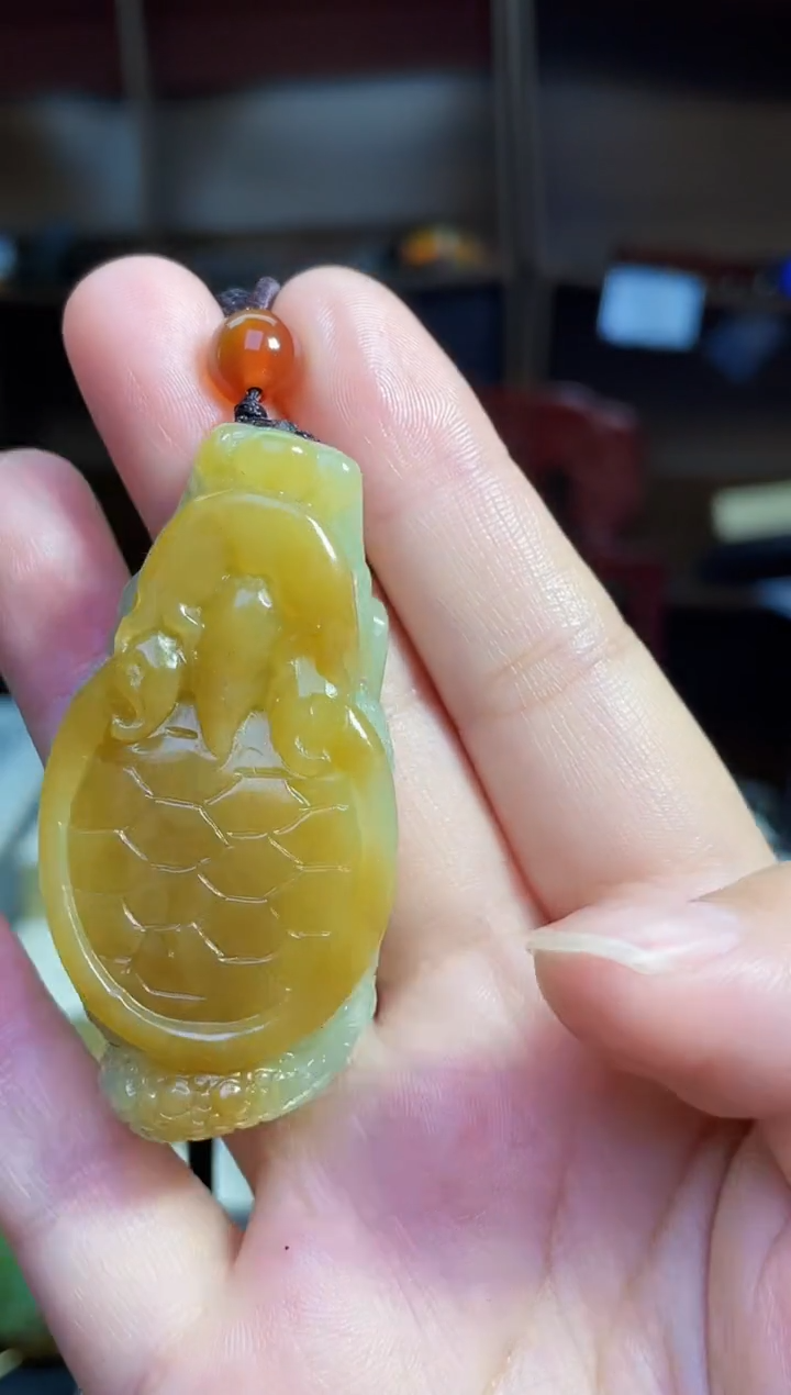 和田玉未镶嵌颈饰1