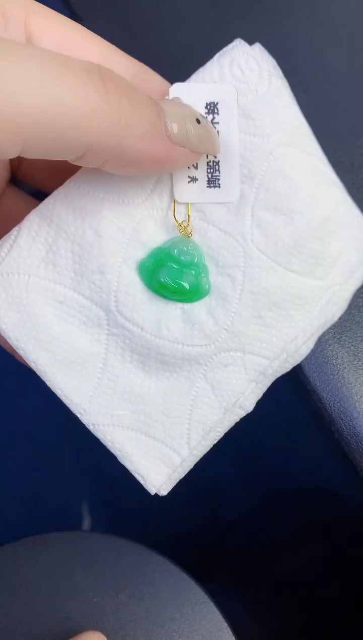 颈饰18K金镶嵌翡翠缅甸天然翡翠A货