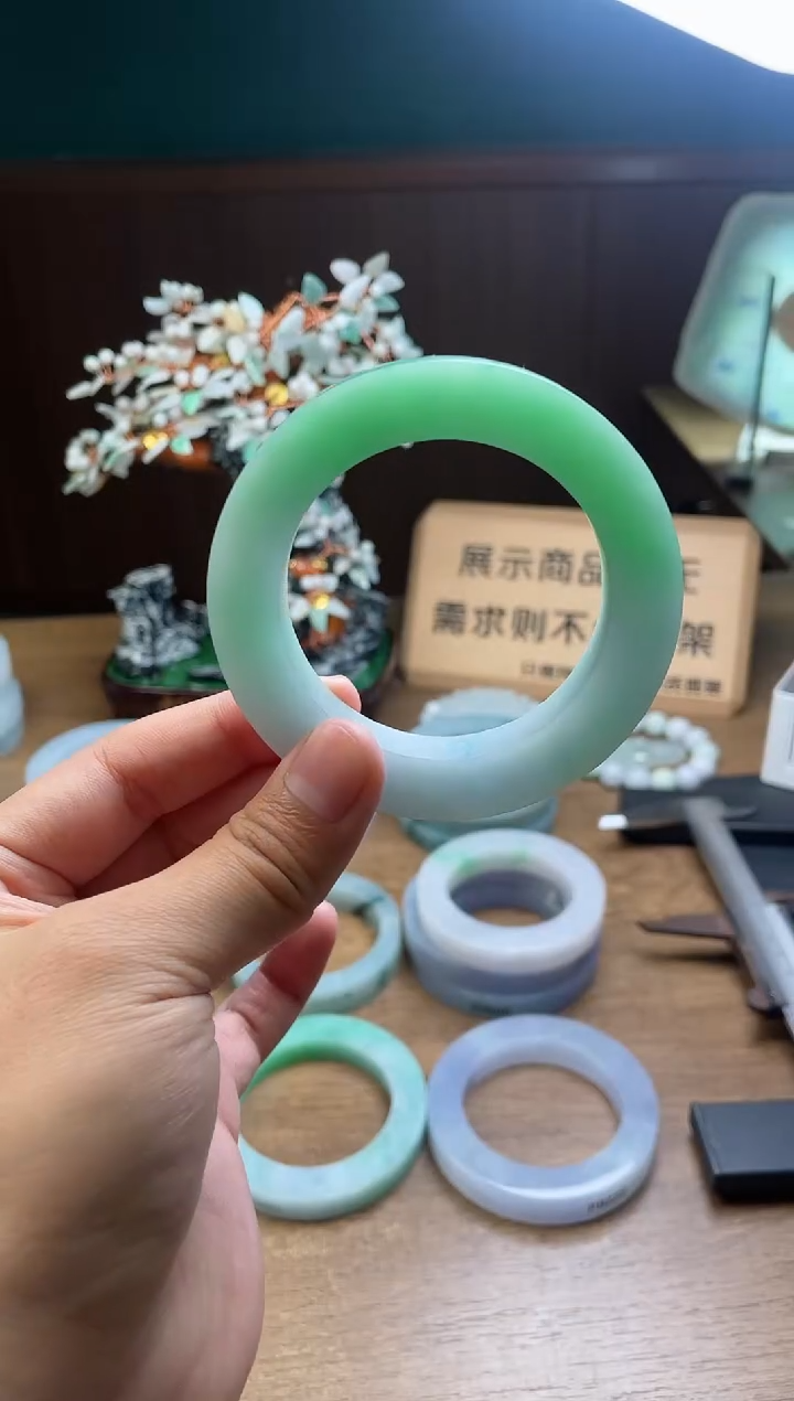 【闪购商品】定制翡翠手镯未镶嵌定制