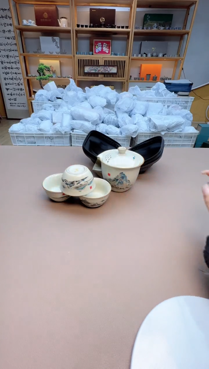 【闪购商品】摆件瓷制品S1111111111111