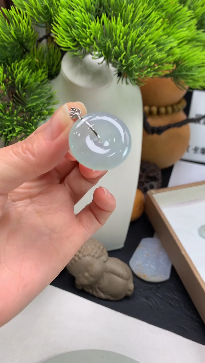 颈饰18K金镶嵌翡翠真****么---123806