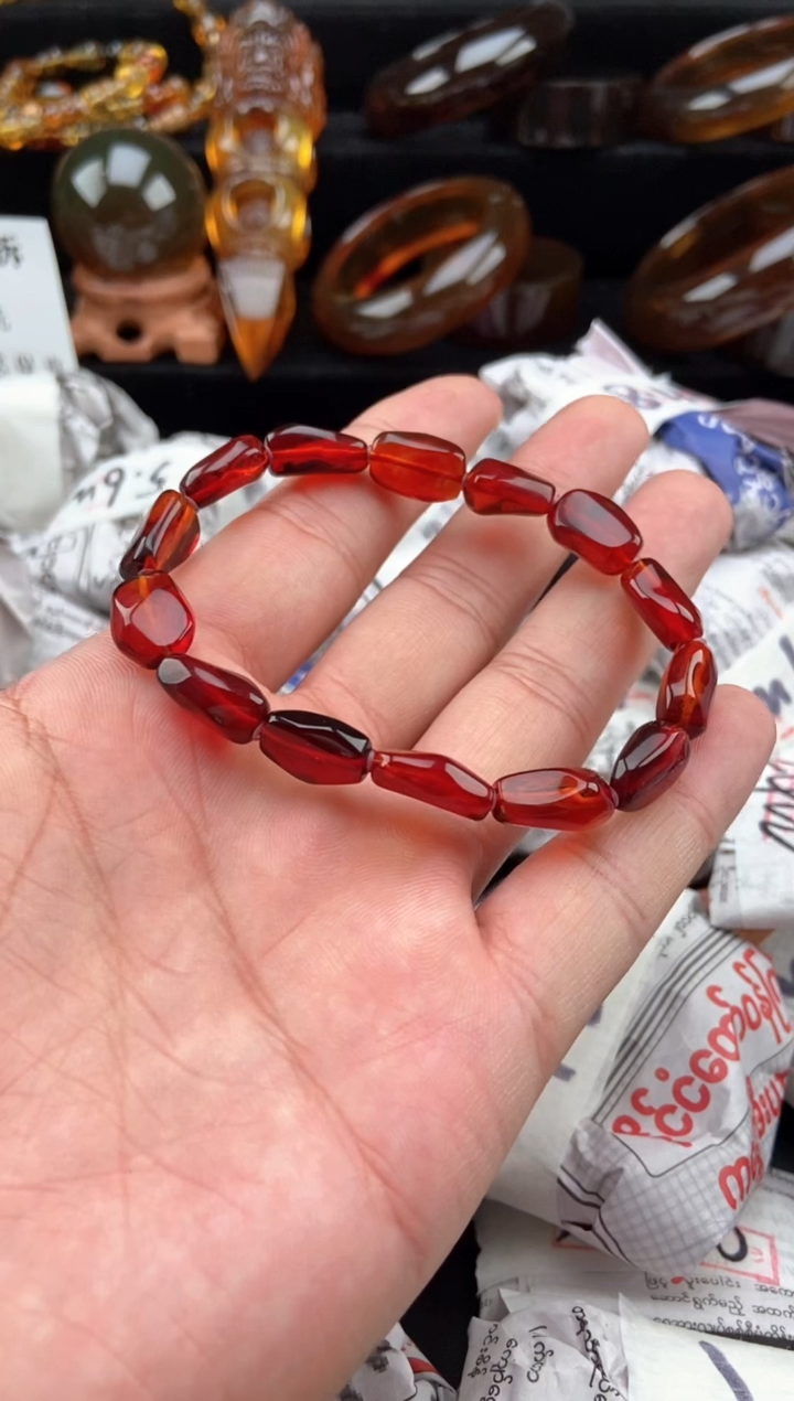 【闪购商品】琥珀手链未镶嵌血珀随形手串