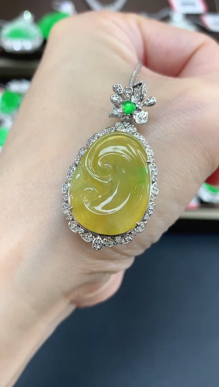 吊坠(不含链)18K金镶嵌翡翠181|