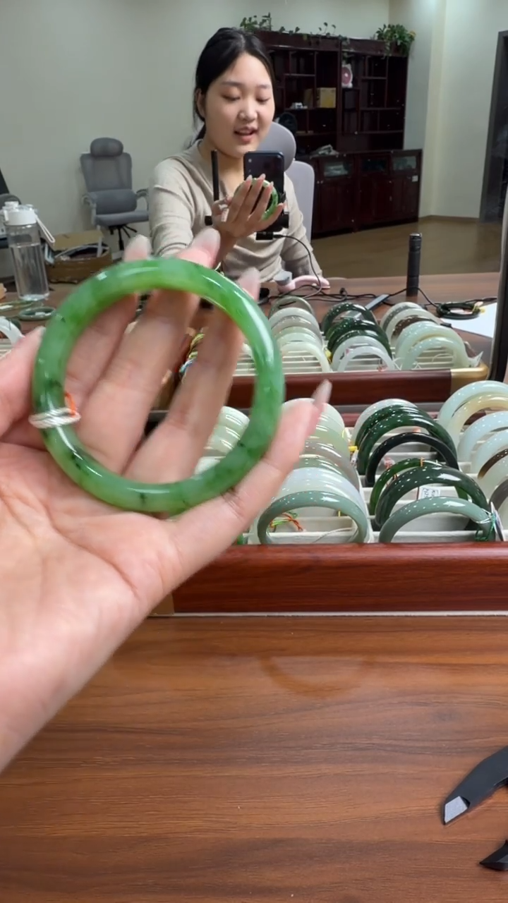 颈饰未镶嵌和田玉手镯57