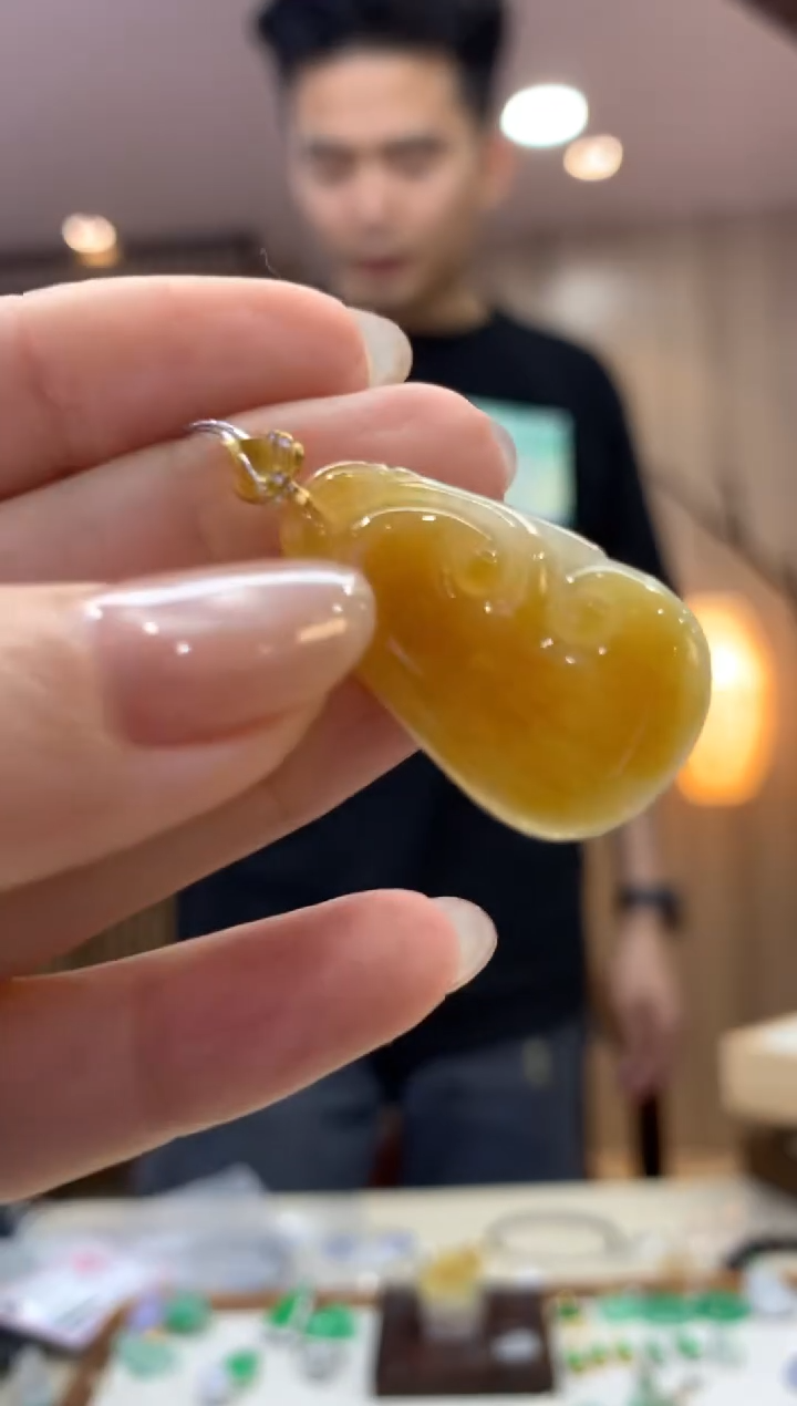 翡翠18K金镶嵌吊坠(不含链)如意