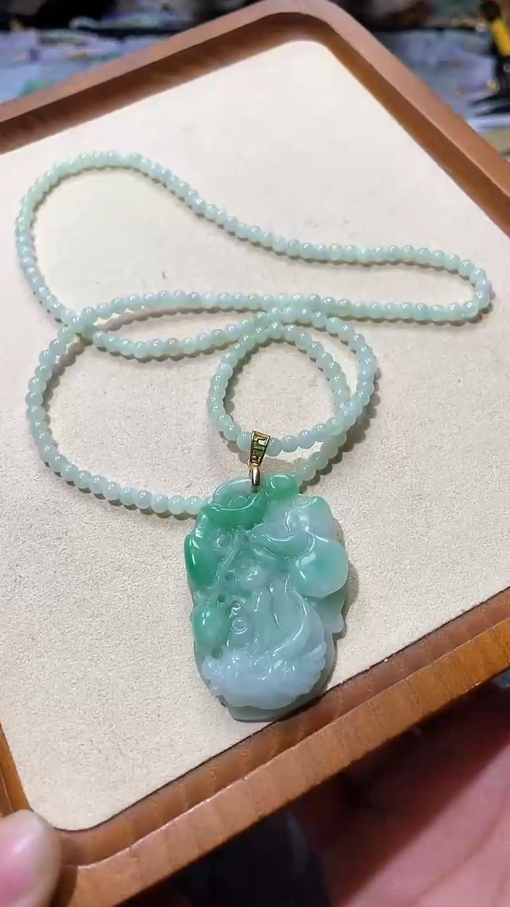 【闪购商品】翡翠颈饰未镶嵌吊坠