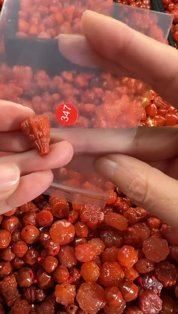 【闪购商品】南红玛瑙颈饰未镶嵌2