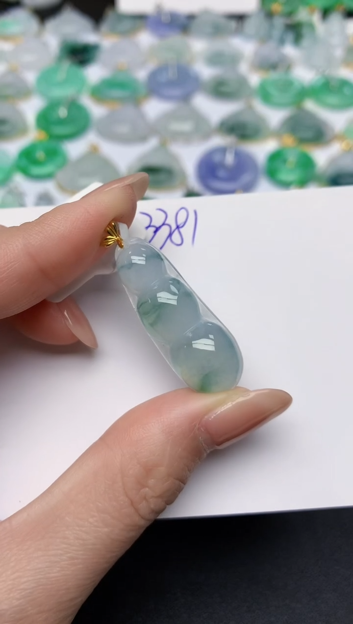 颈饰18K金镶嵌翡翠天然缅甸A货翡翠百元以上9元证书费自理