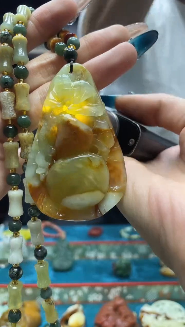 未镶嵌岫玉吊坠·