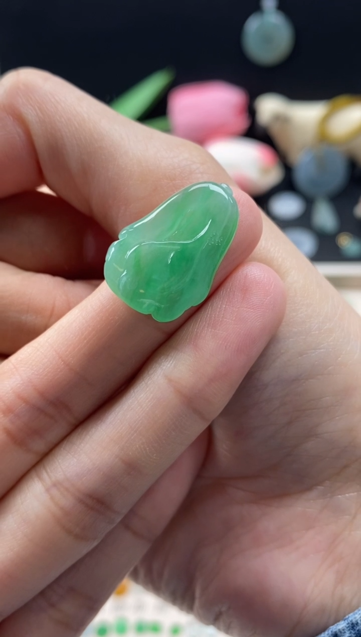 【闪购商品】翡翠颈饰未镶嵌翡翠绿色白菜