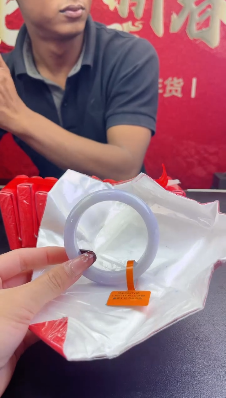 【闪购商品】翡翠手镯未镶嵌翡翠手镯1