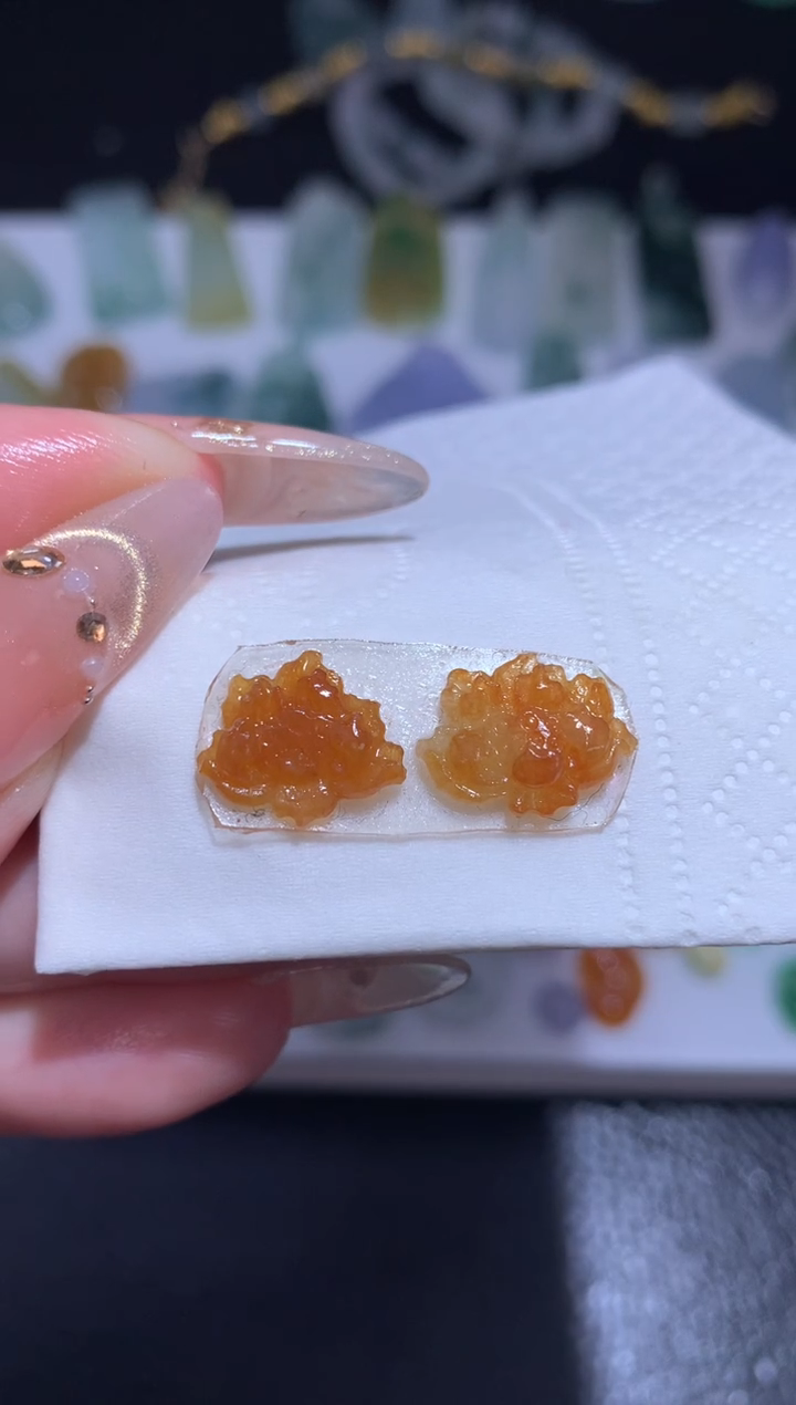 未镶嵌定制翡翠一对莲花