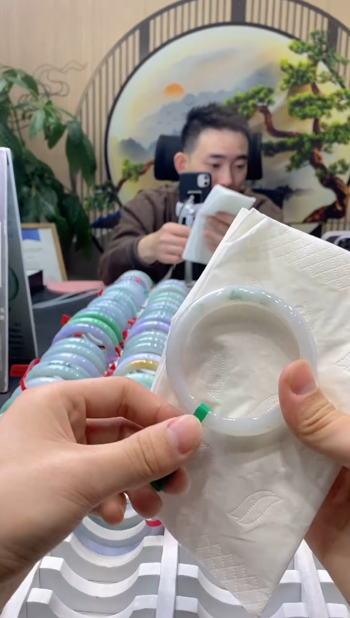 【闪购商品】翡翠手镯未镶嵌0000014620