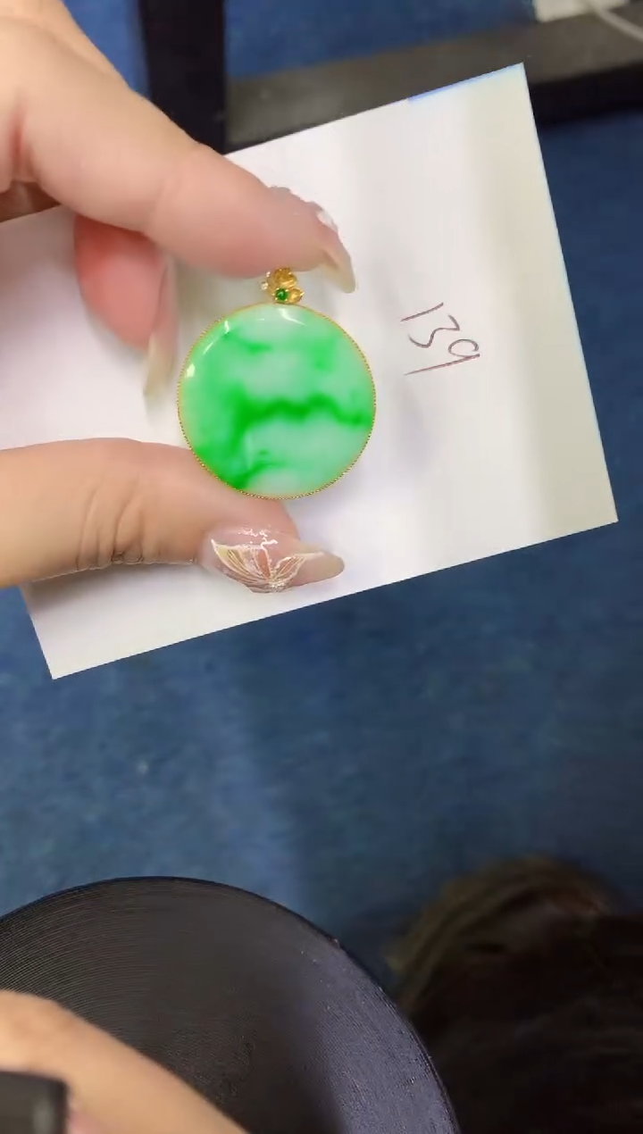 【闪购商品】翡翠颈饰18K金镶嵌0000000000