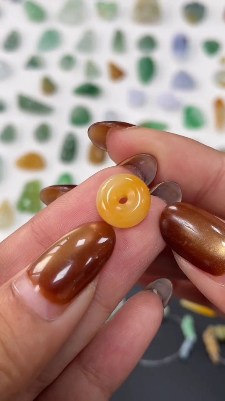 【闪购商品】定制翡翠未镶嵌5.6扣子88+10