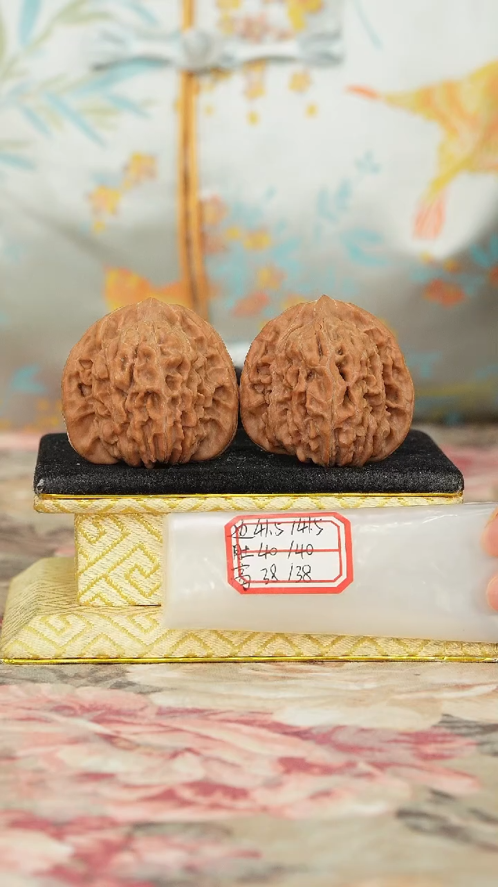 【闪购商品】文玩核桃把件平谷四座楼