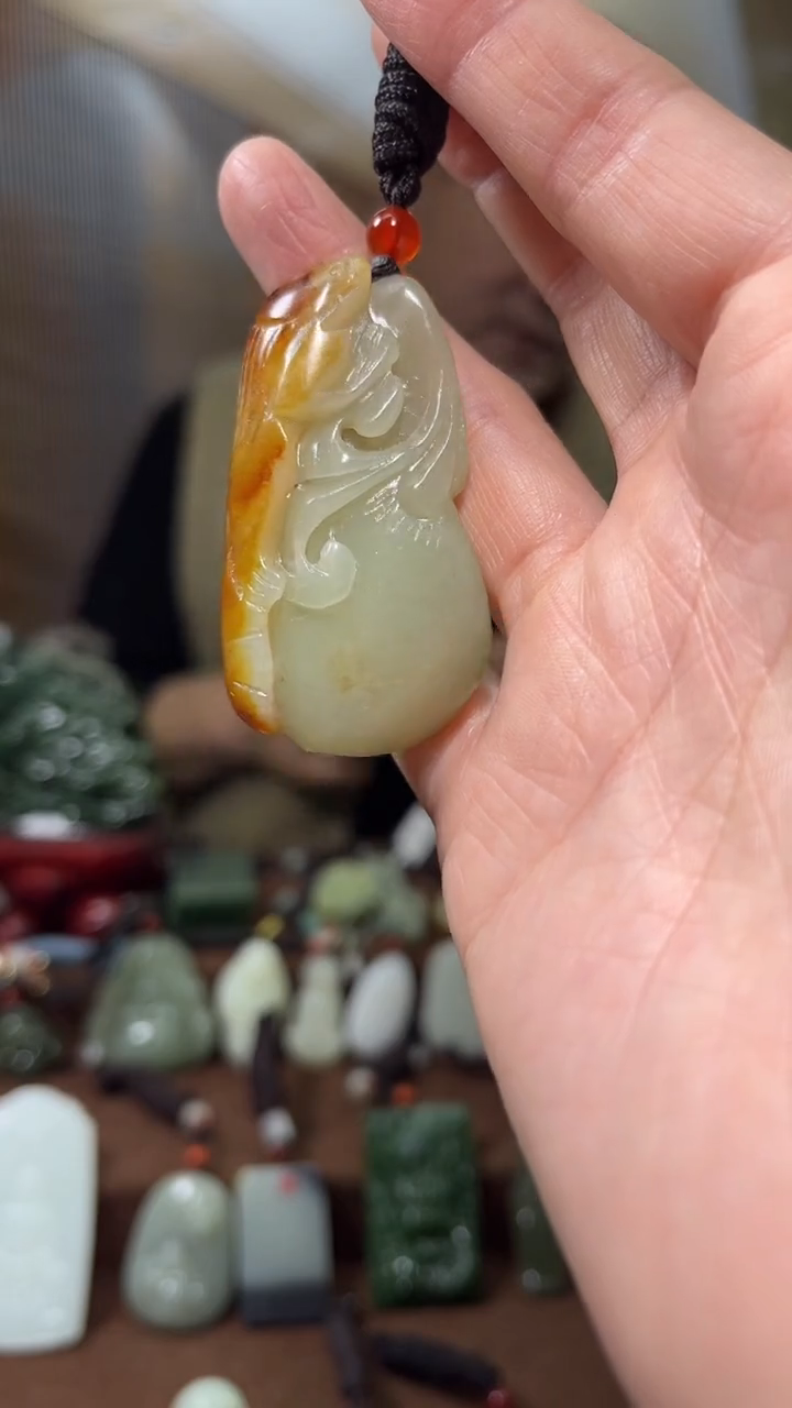 颈饰未镶嵌和田玉·