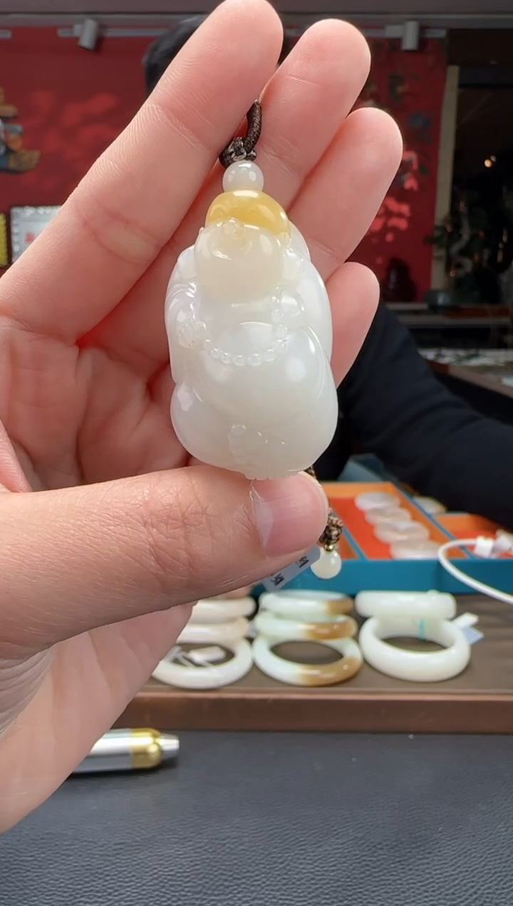 【闪购商品】和田玉颈饰未镶嵌且末糖白逍遥佛