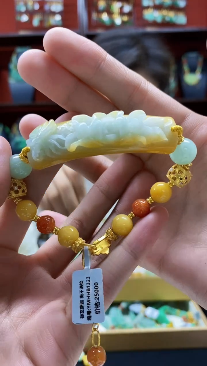 颈饰未镶嵌翡翠翡翠手牌