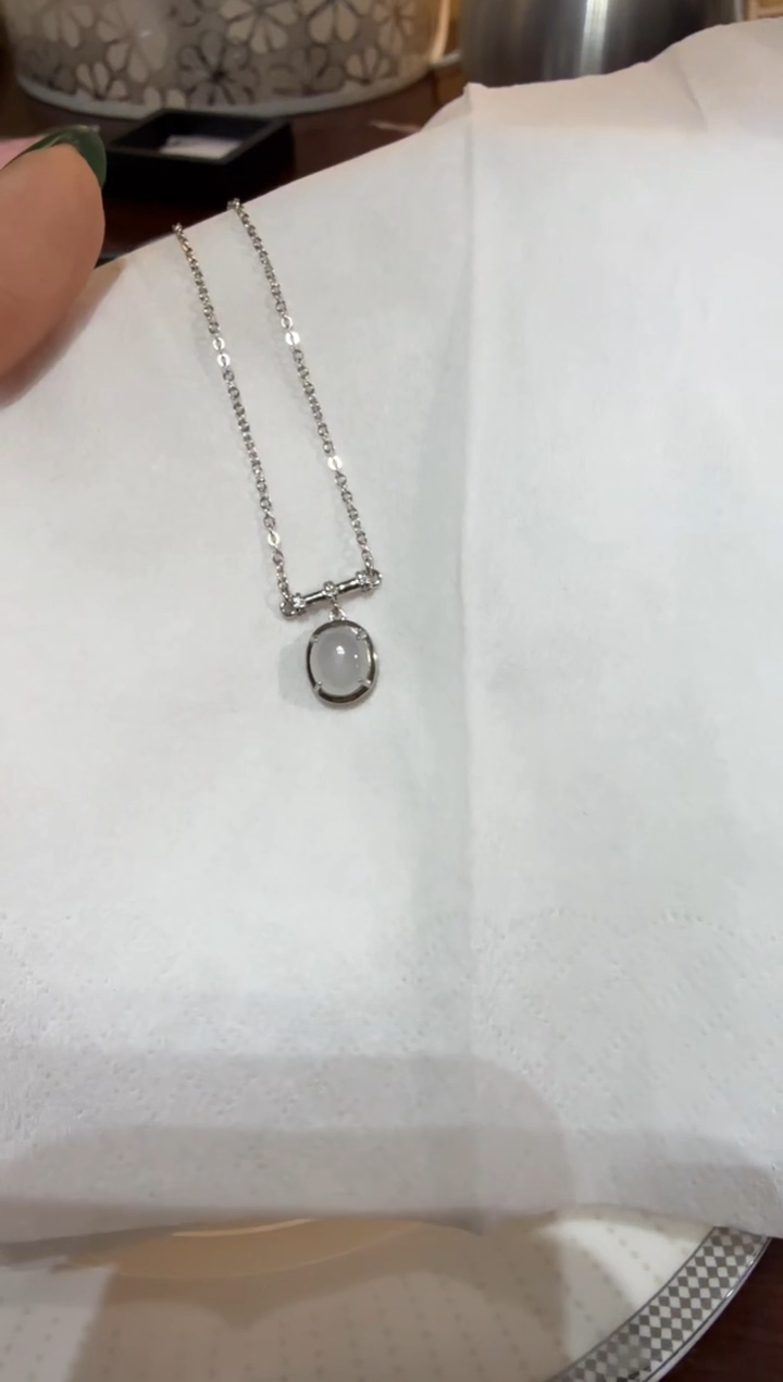 【闪购商品】翡翠颈饰银S925镶嵌101翡翠吊坠 含链子