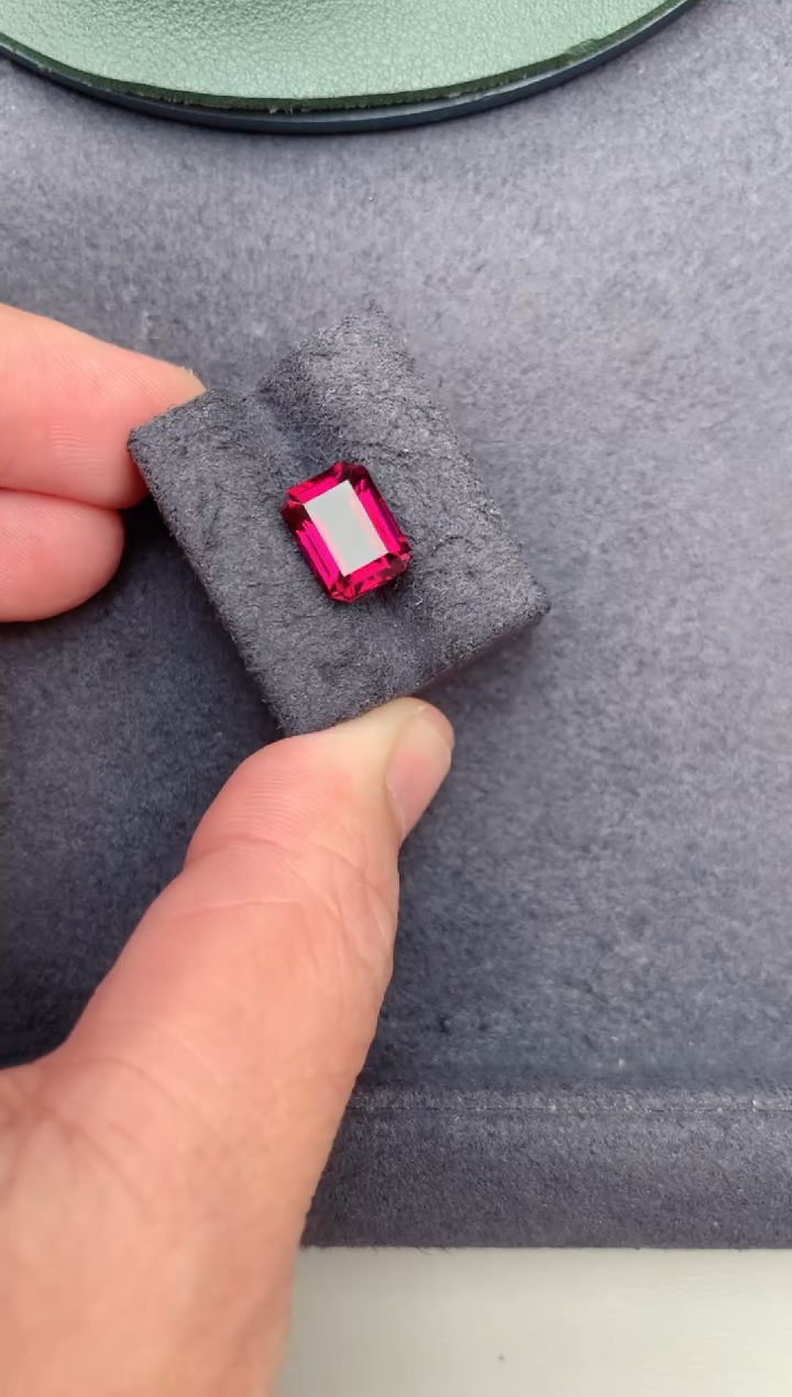 石榴石裸石未镶嵌4ct镁铝