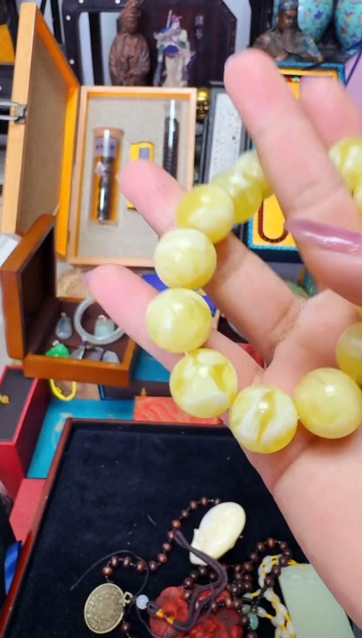 【闪购商品】蜜蜡颈饰未镶嵌老板娘推荐------------