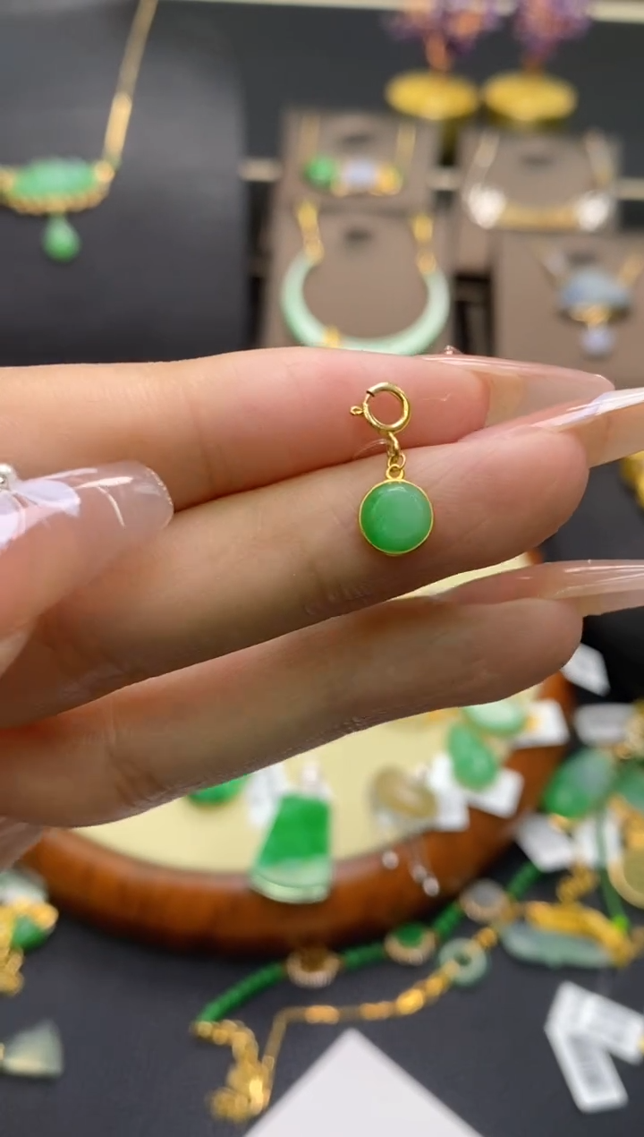 【闪购商品】翡翠颈饰18K金镶嵌净货18528