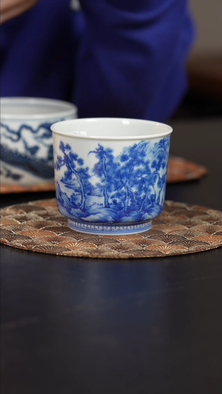 【闪购商品】杯看山柴窑青花山水