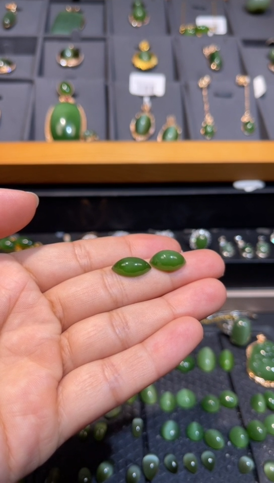 【闪购商品】和田玉未镶嵌碧玉猫眼裸石多样性发一