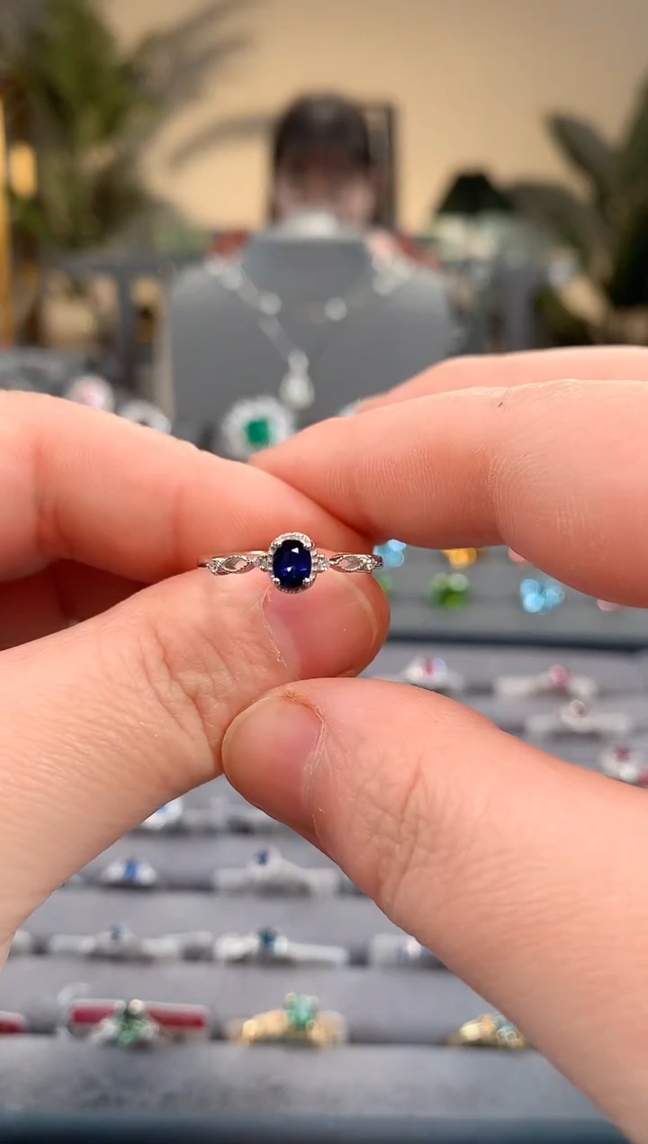 【闪购商品】蓝宝石戒指18K金镶嵌蓝宝石