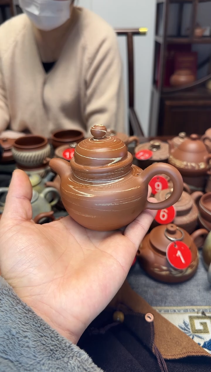 泥塑胡****！掇球壶，，，，，，，