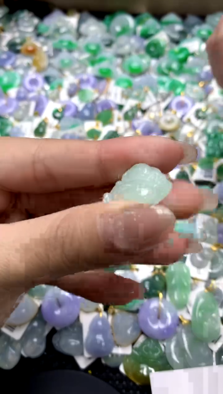 【闪购商品】翡翠颈饰18K金镶嵌11111111