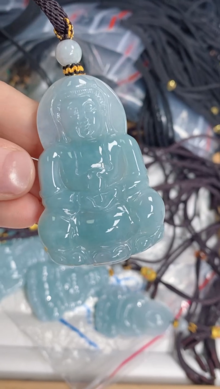 颈饰未镶嵌翡翠吊坠