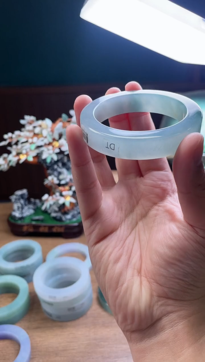 【闪购商品】定制翡翠手镯未镶嵌定制