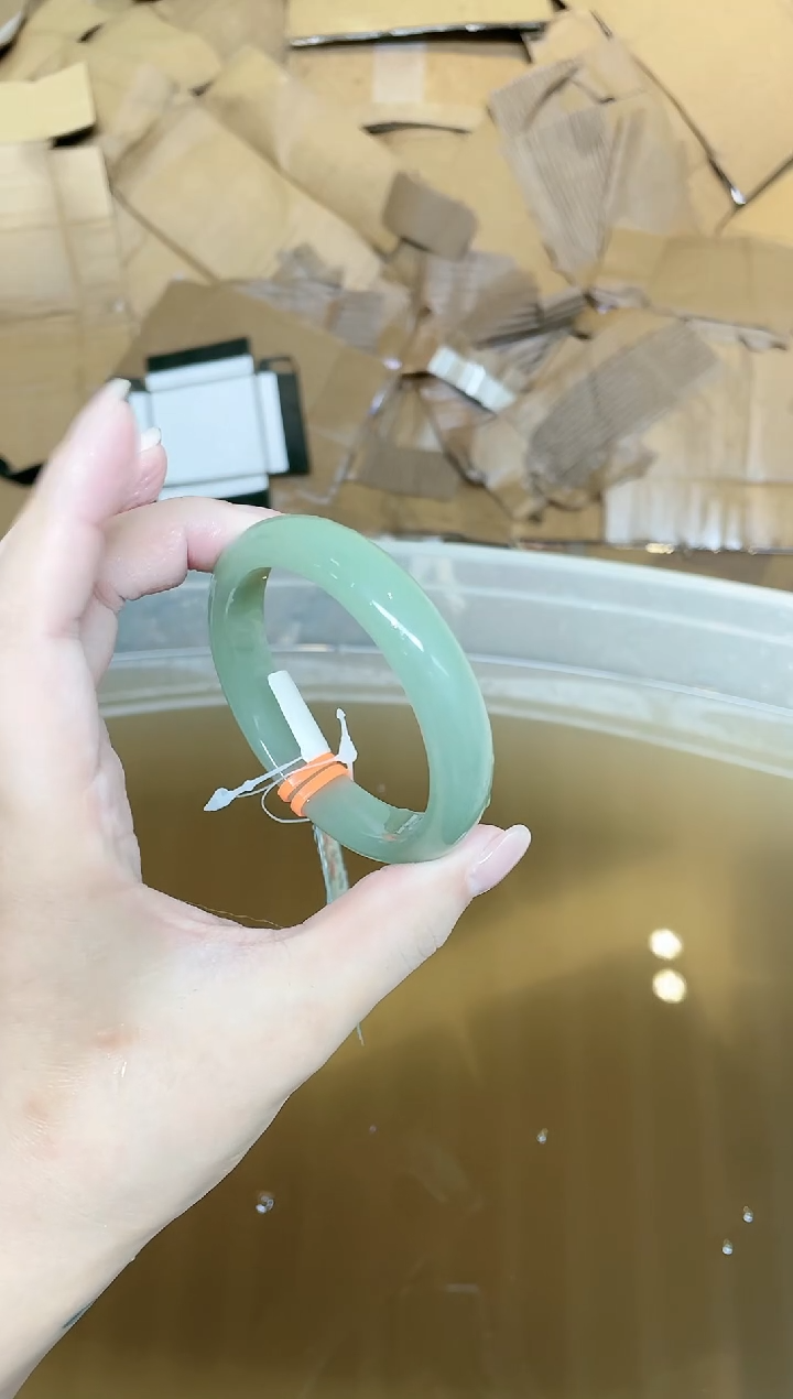 石英质玉手镯未镶嵌636-56