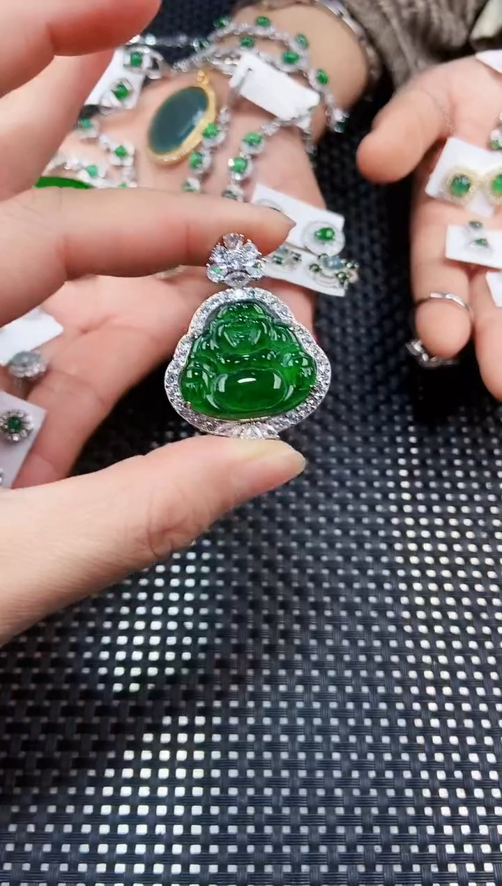 【闪购商品】翡翠吊坠(不含链)未镶嵌111111111