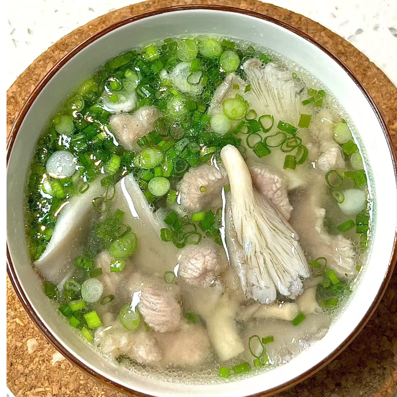 平菇肉片汤（免息免切）平菇