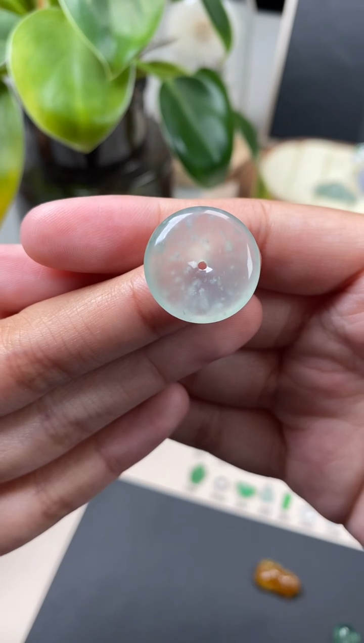 【闪购商品】翡翠颈饰未镶嵌翡翠冰晴平安扣