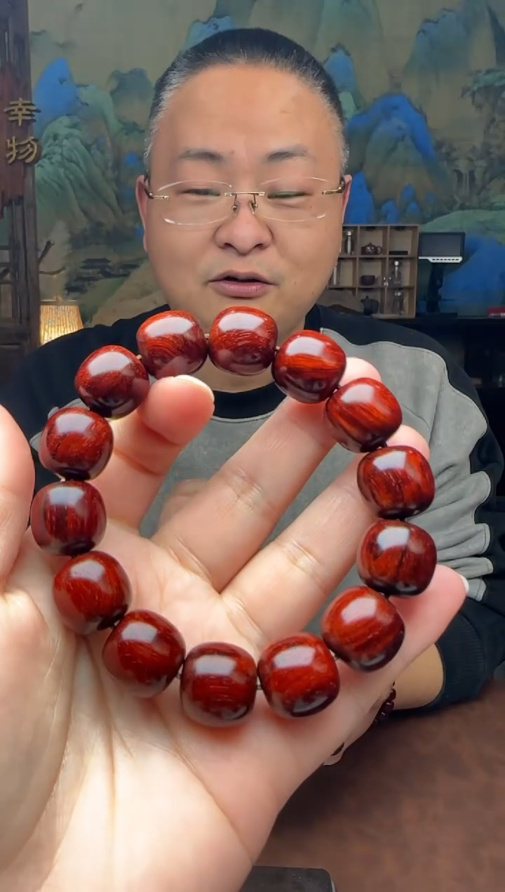 【闪购商品】小叶紫檀手串/手链1.5桶珠黑飘红原汁原味老料