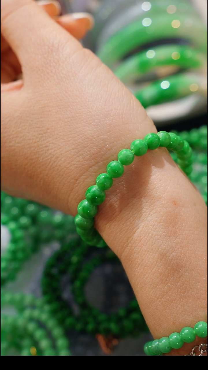散珠翡翠夏***?翡翠手链