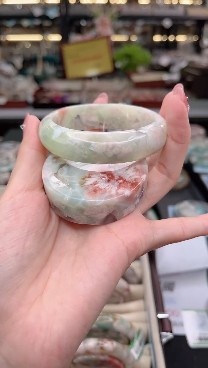 【闪购商品】石英质玉手镯未镶嵌57圈口（赠品镯心）3S9143