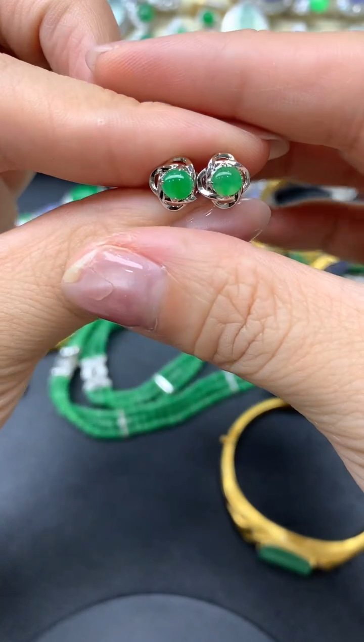 【闪购商品】翡翠颈饰18K金镶嵌235中国好珍宝