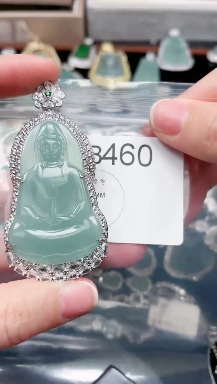 【闪购商品】翡翠颈饰未镶嵌460赠皮绳