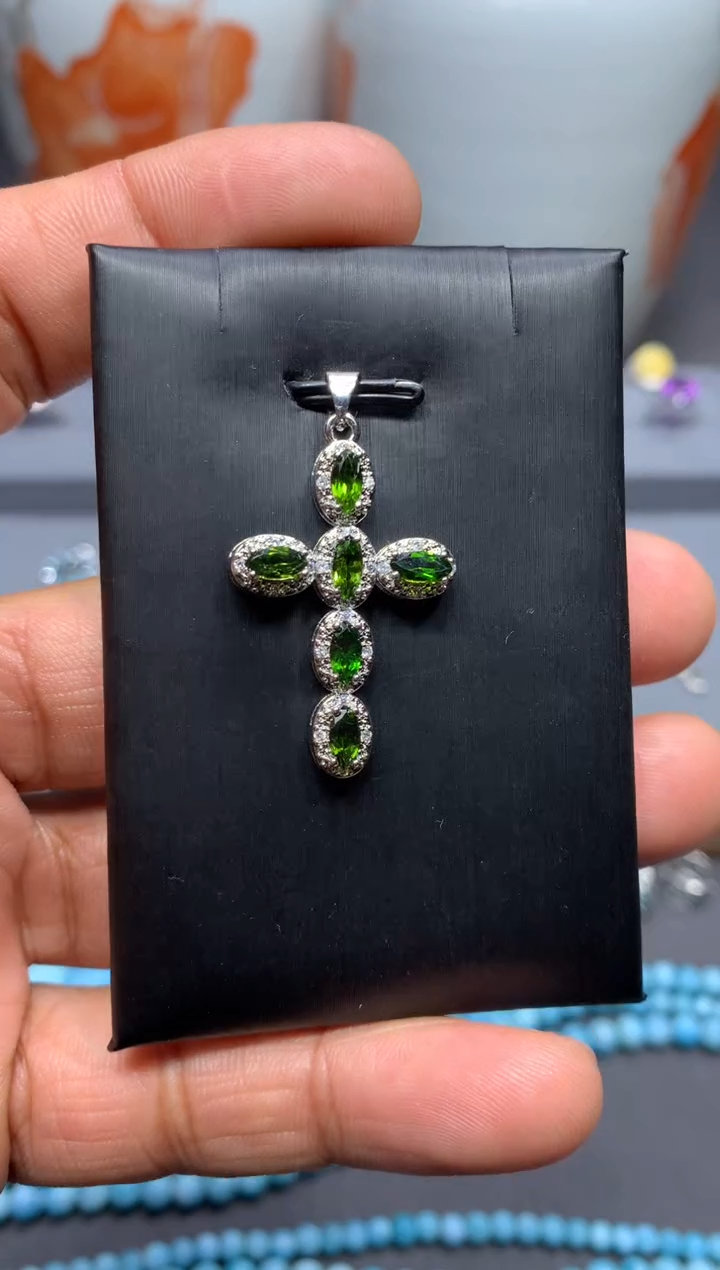 【闪购商品】透辉石吊坠未镶嵌W26（随机性发货只发一单）