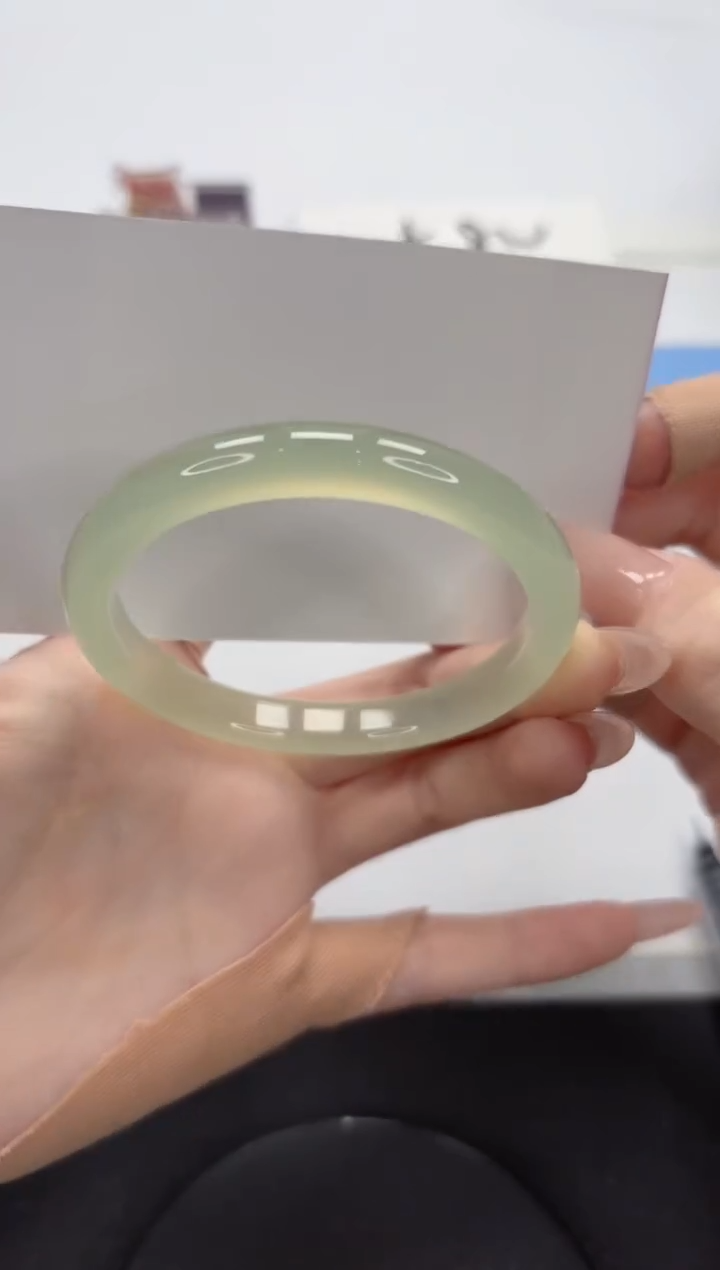 【闪购商品】石英质玉手镯未镶嵌A457-55.2