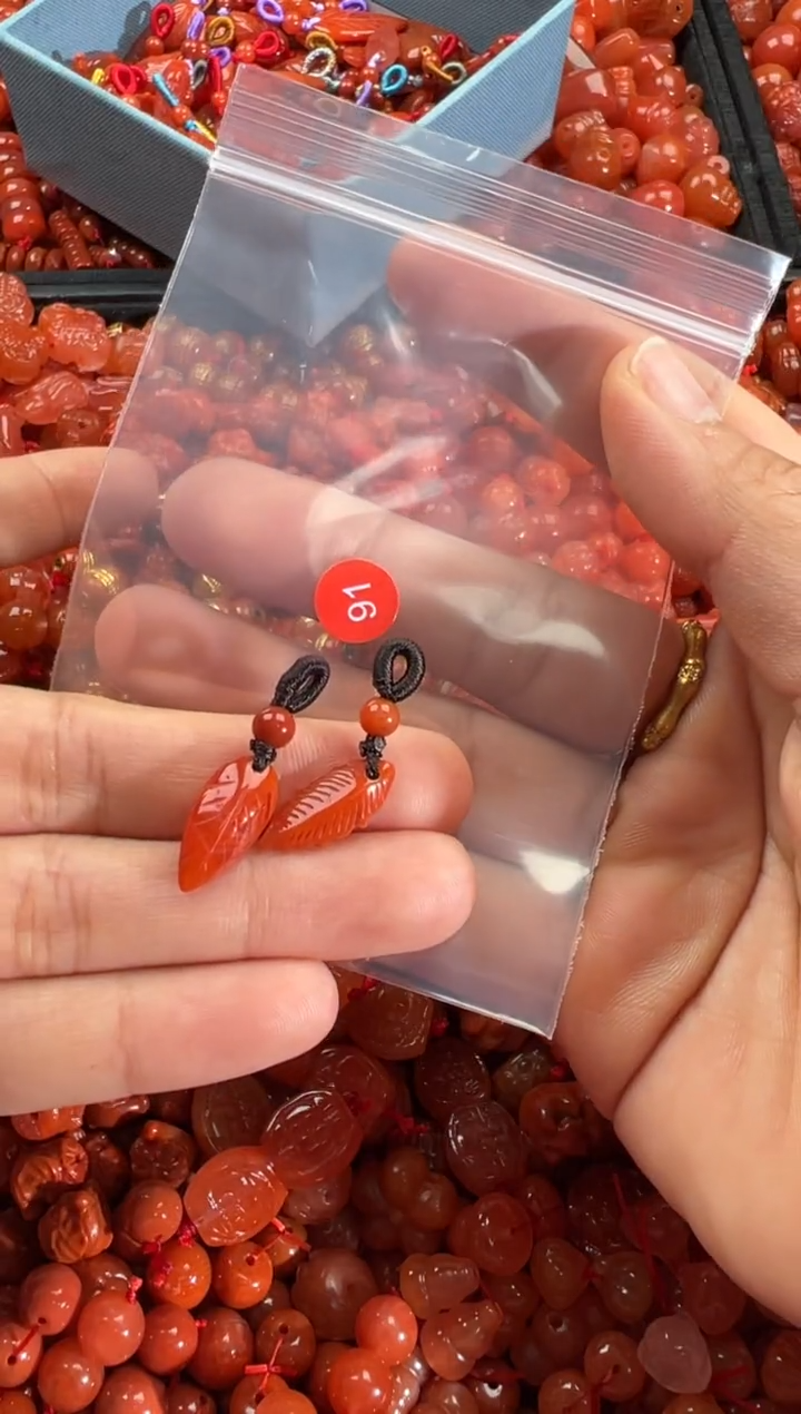 【闪购商品】南红玛瑙颈饰未镶嵌1